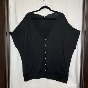PURPLE SNOW Black Short Sleeve Top w/ Button Detail